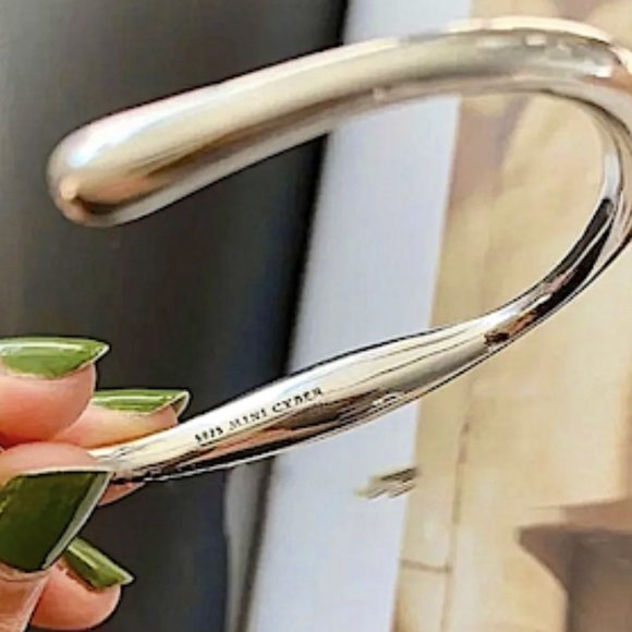 STERLING SILVER IRREGULAR BANGLE BRACELET - Picture 9 of 9